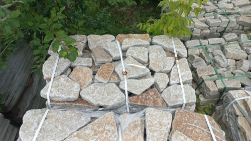 Гранитный плитняк галтованный для парковки купить в Верхней Туре