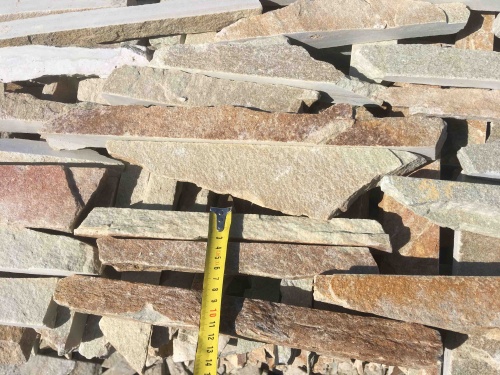 Горбушка златолит золотистый для облицовки купить в Верхней Туре