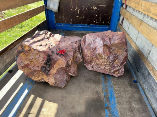 Ландшафтные глыбы красно-фиолетовые 200-1000 килограмм купить в Верхней Туре