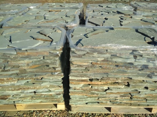 Плитняк златолит зелёный для цоколя, отмостки купить в Верхней Туре