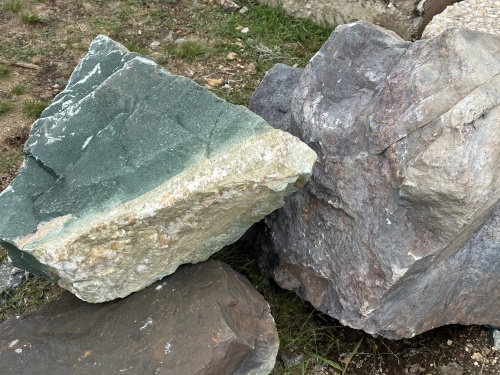 Камни для ландшафтного дизайна зелёные 10-60 килограмм купить в Верхней Туре