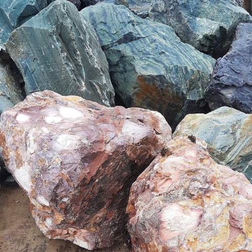 Ландшафтные глыбы красно-фиолетовые 200-1000 килограмм купить в Верхней Туре