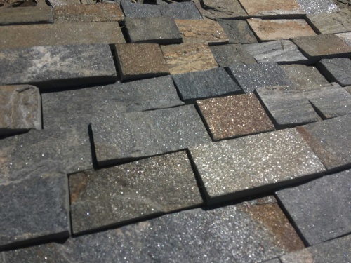 Плитка пилёная златолит Уральский для цоколя, отмостки купить в Верхней Туре