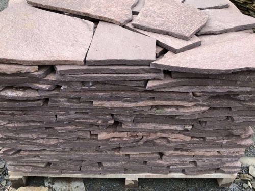 Плитняк лемезит бордовый для облицовки цоколя 20-25 мм  купить в Верхней Туре