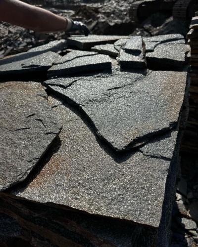 Плитняк златолит серебристый для фасада купить в Верхней Туре